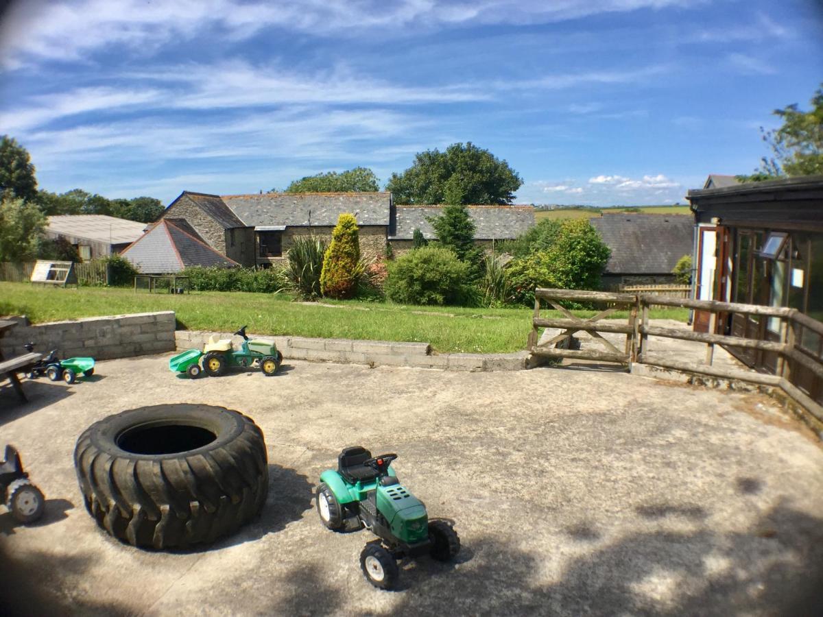 Polean Farm - With Free Animal Feeding And Pony Rides And Free Access To A Nearby Pool * Looe